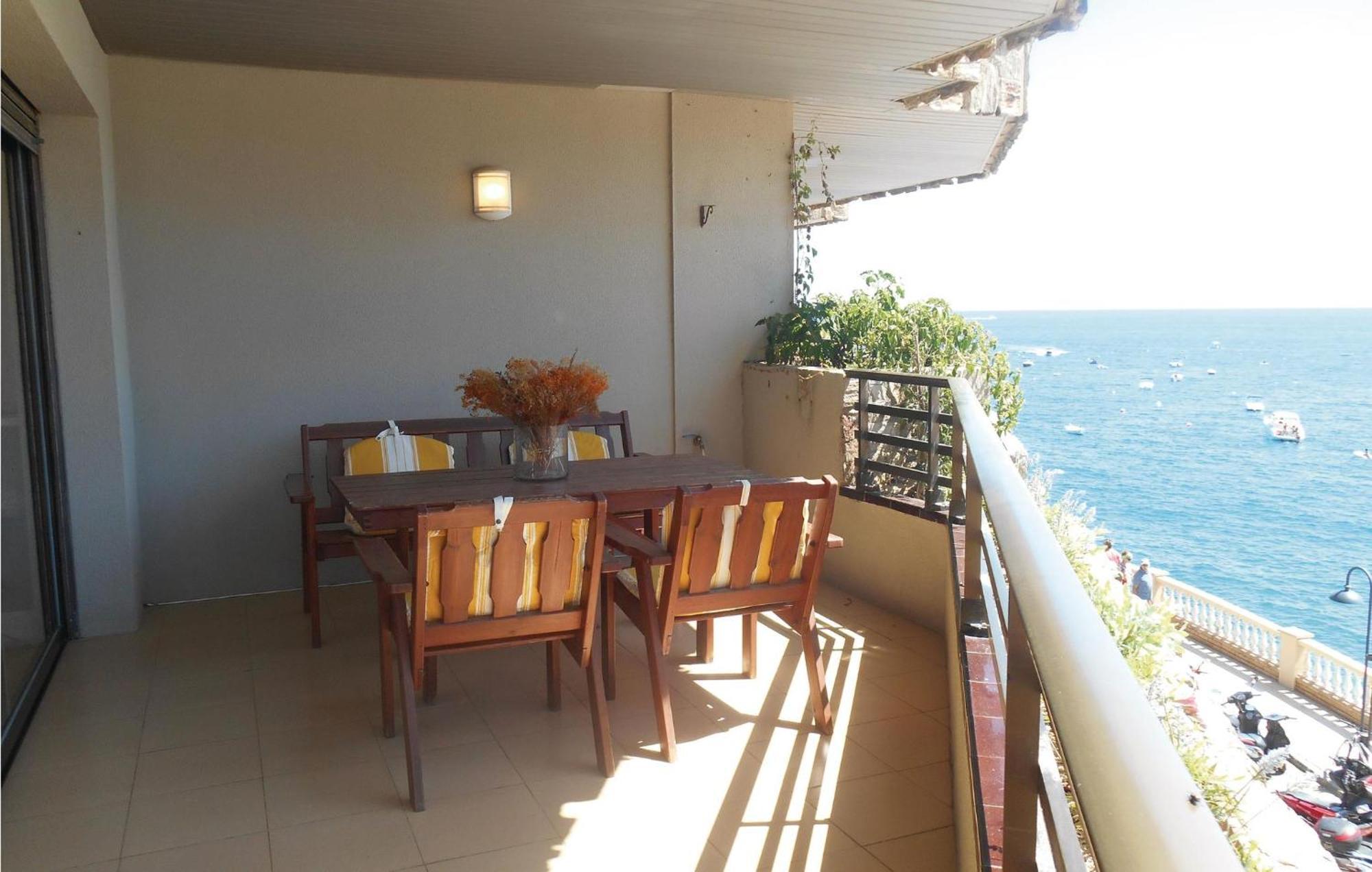 3 Bedroom Gorgeous Apartment In Tossa De Mar Exterior foto