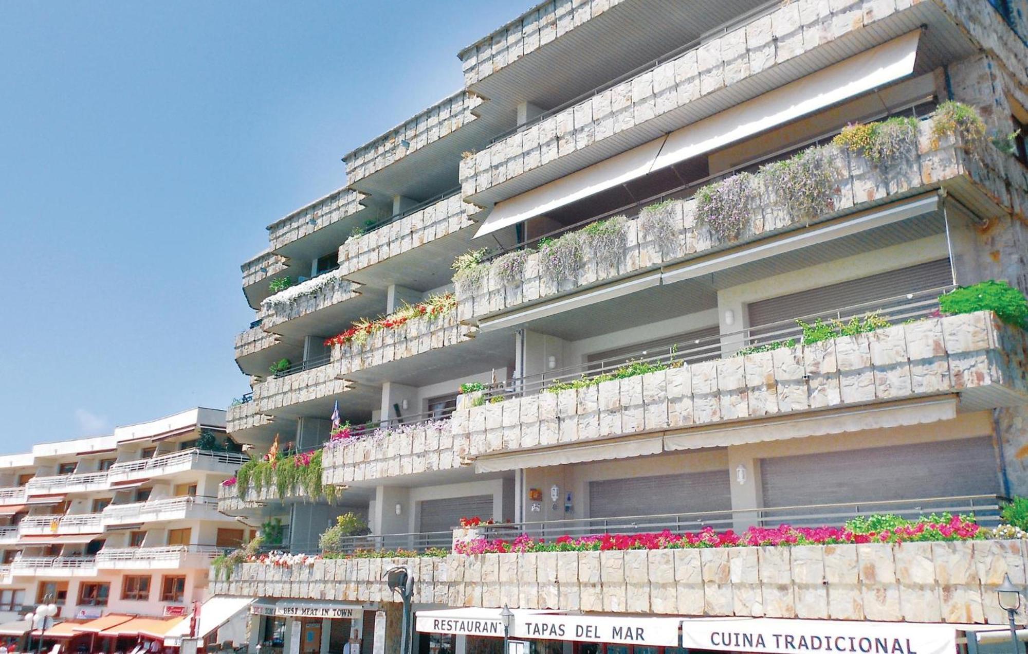 3 Bedroom Gorgeous Apartment In Tossa De Mar Exterior foto